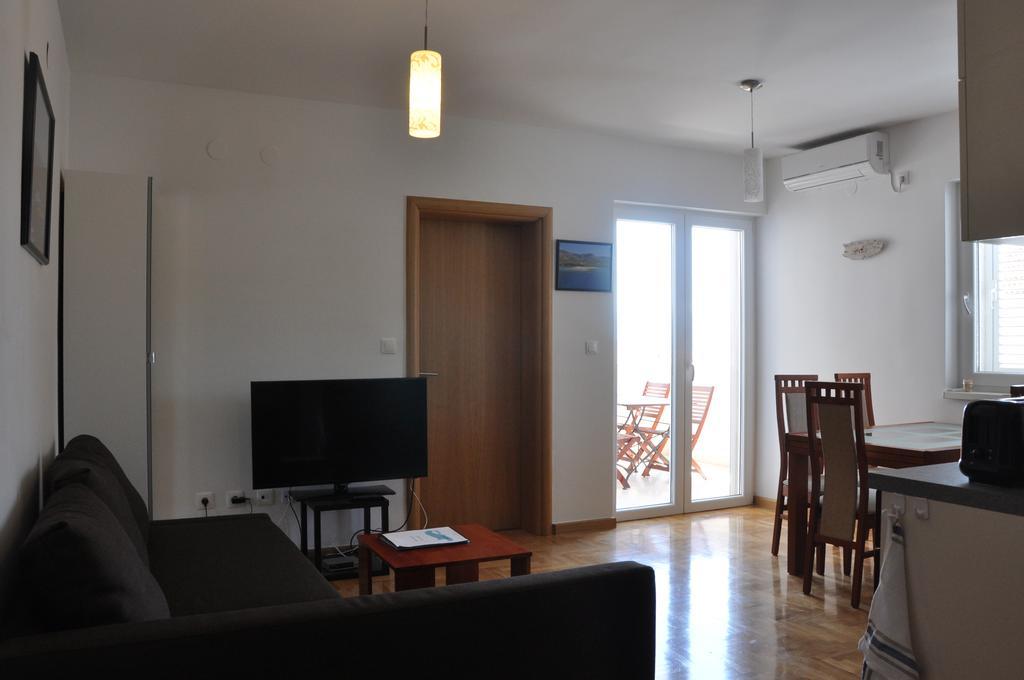Jelena Apartments Bol Bagian luar foto