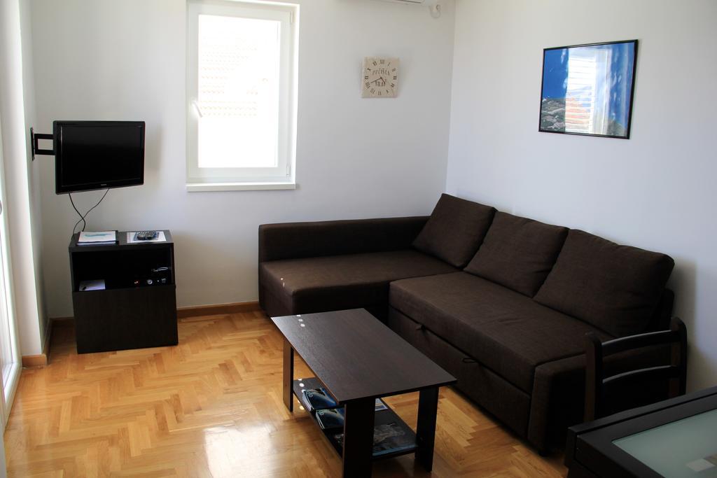 Jelena Apartments Bol Bagian luar foto